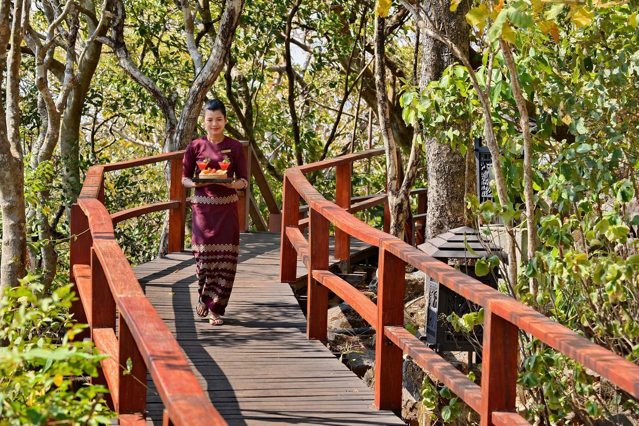 Popa Mountain Resort Mount Popa Extérieur photo